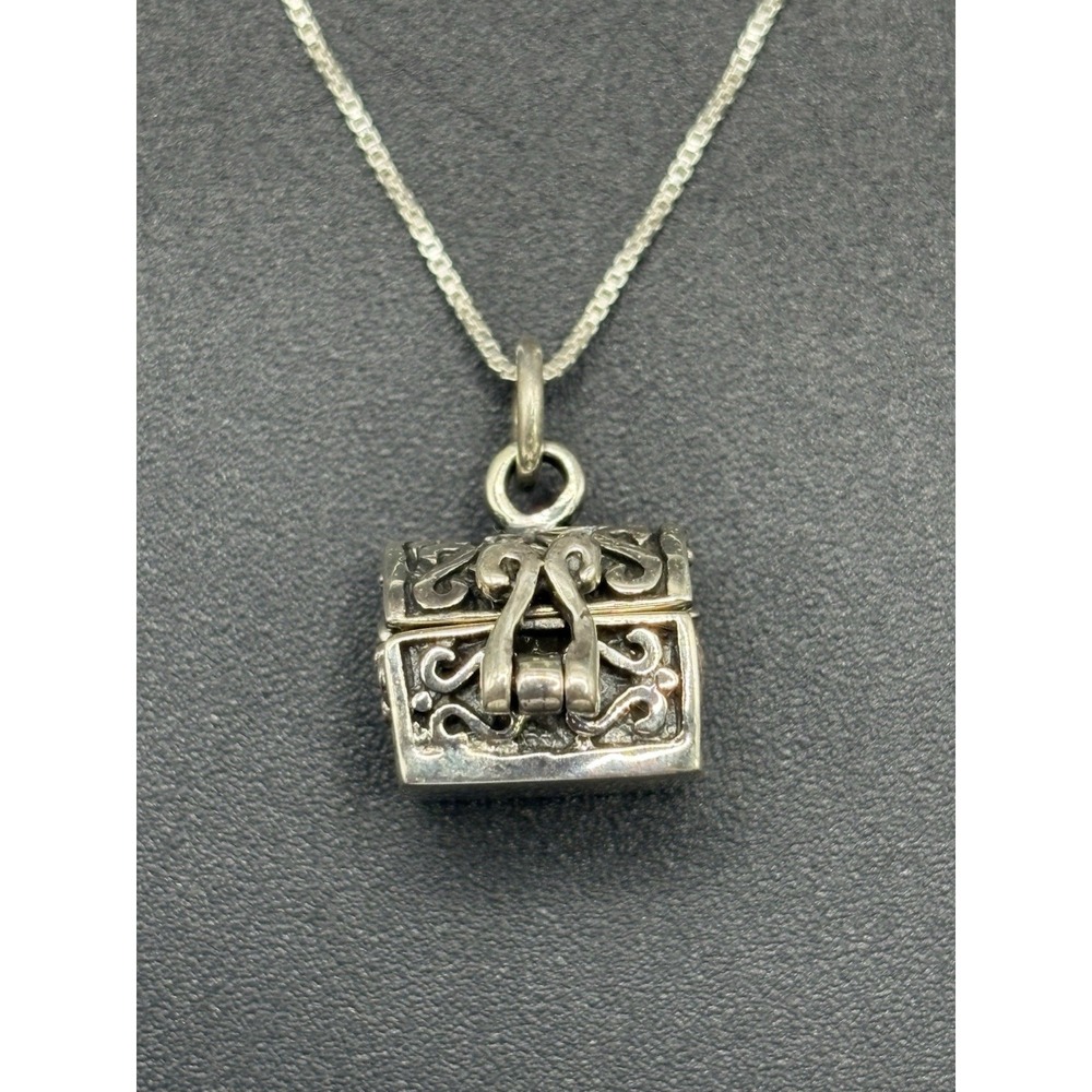 New Condition 18" Treasure Chest Locket Pendant Necklace 925